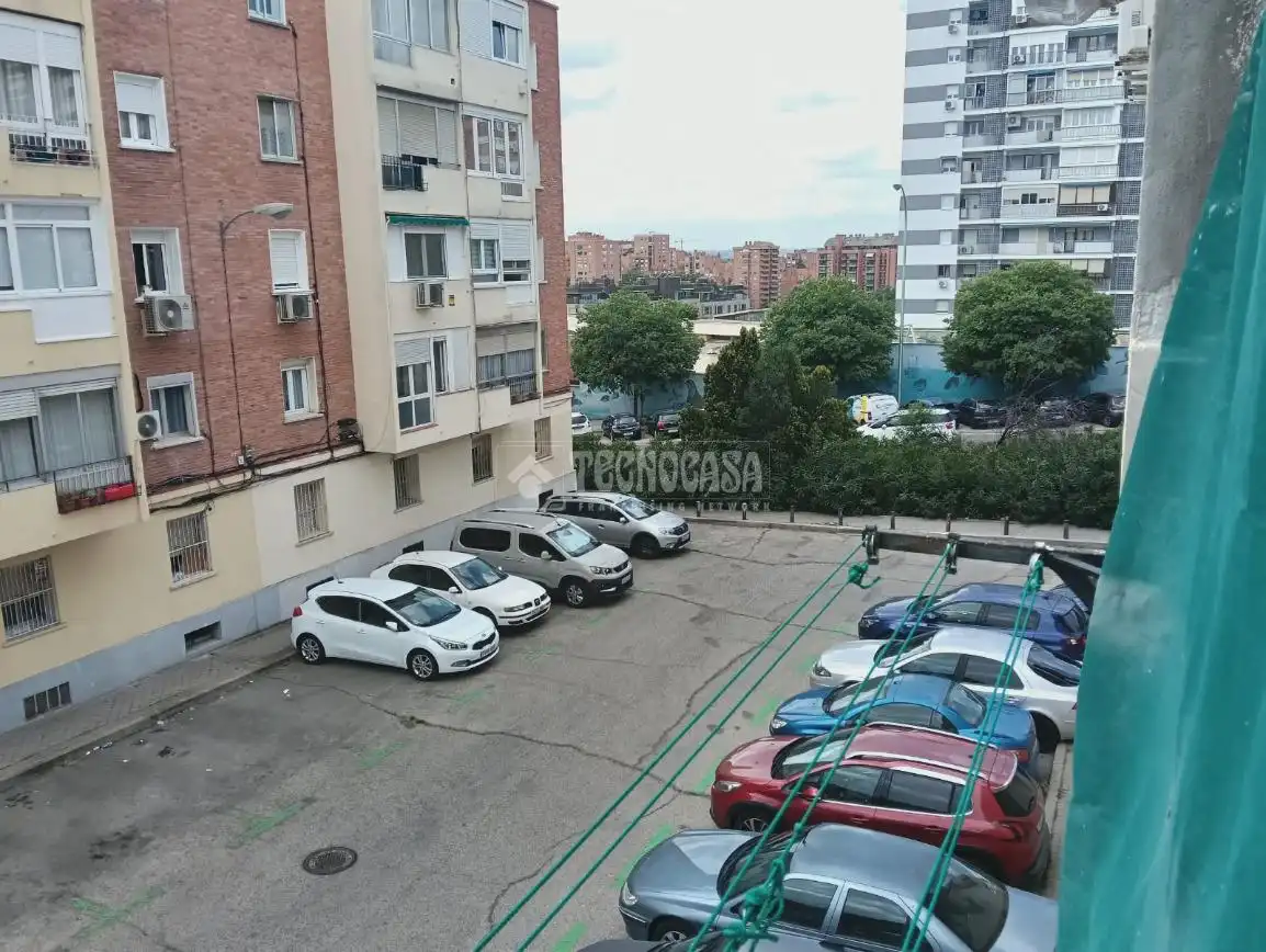 Parking de Piso en venta en Madrid