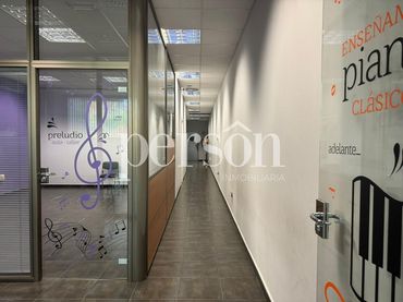 Local comercial en venta en Ausias March