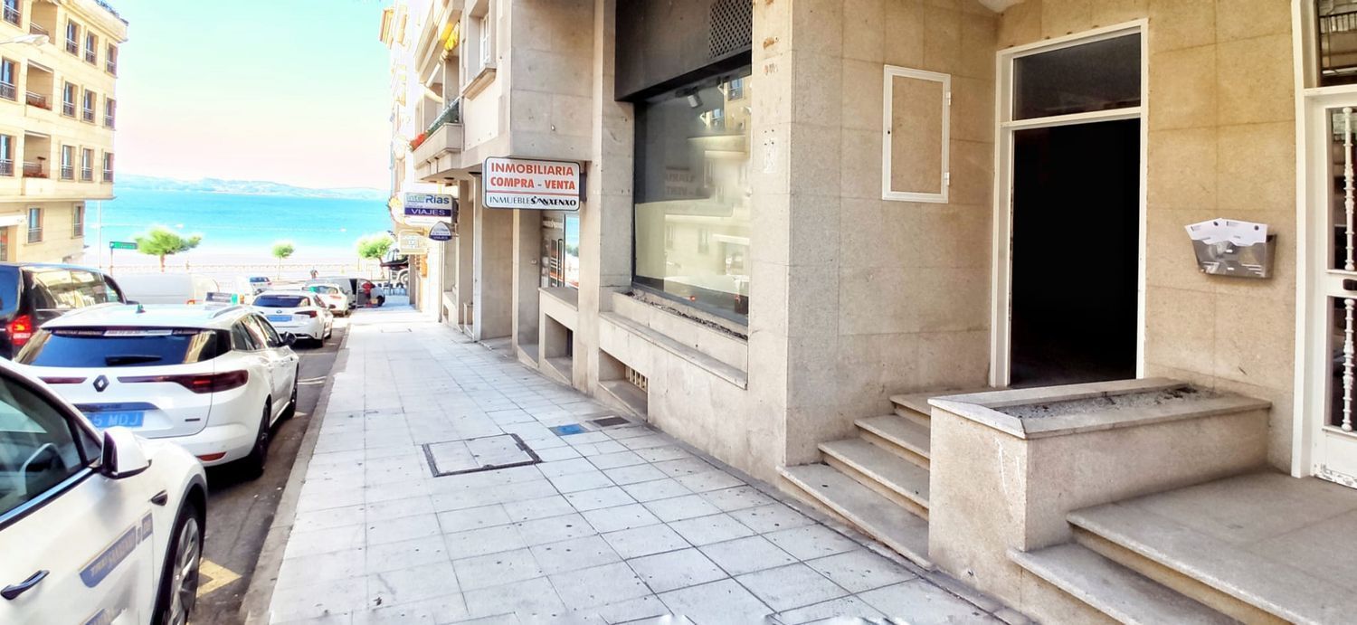 Vista exterior de Local en venda en Sanxenxo