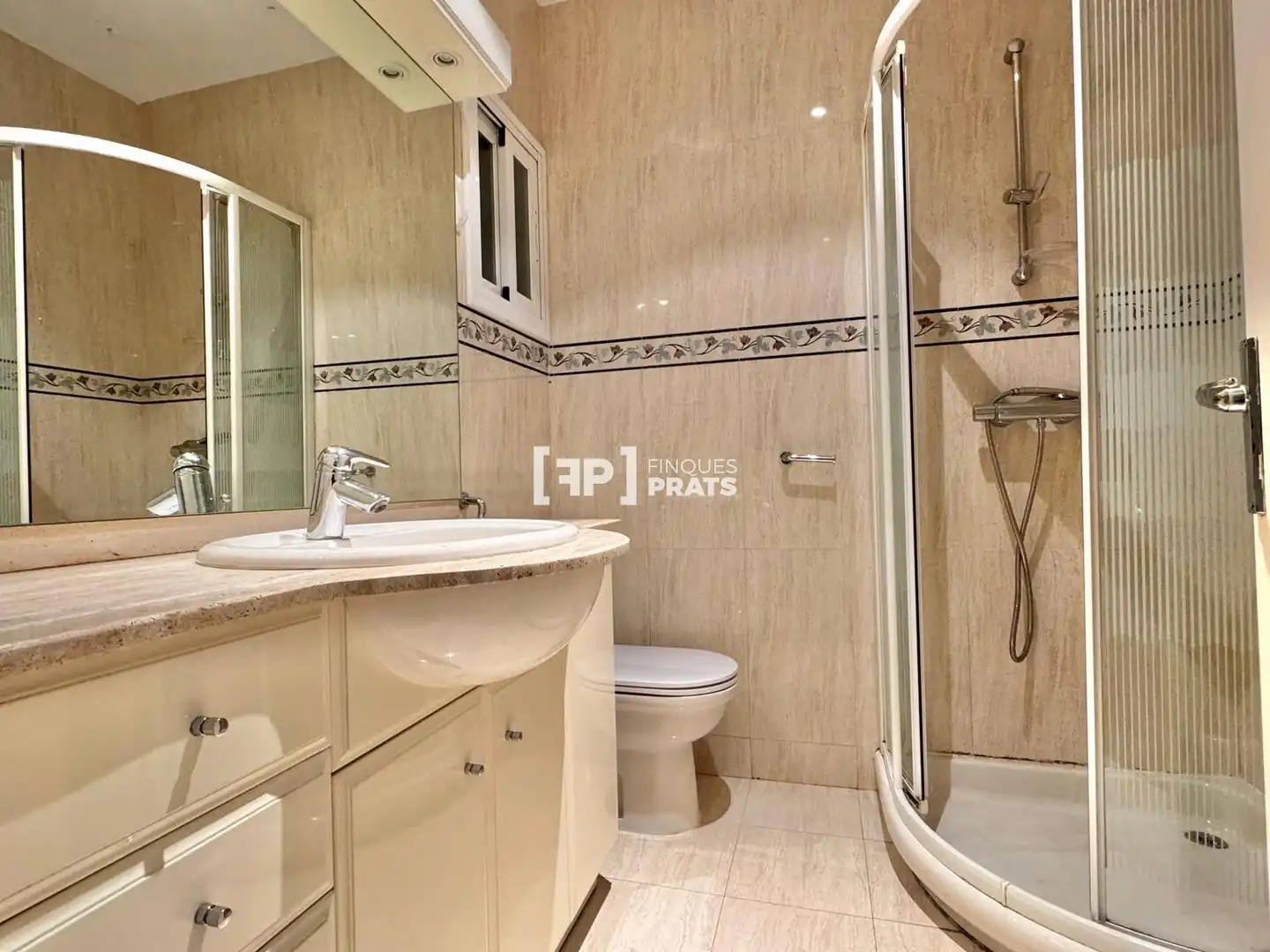 Baño de Piso en venta en Lleida con Calefacción y Terraza