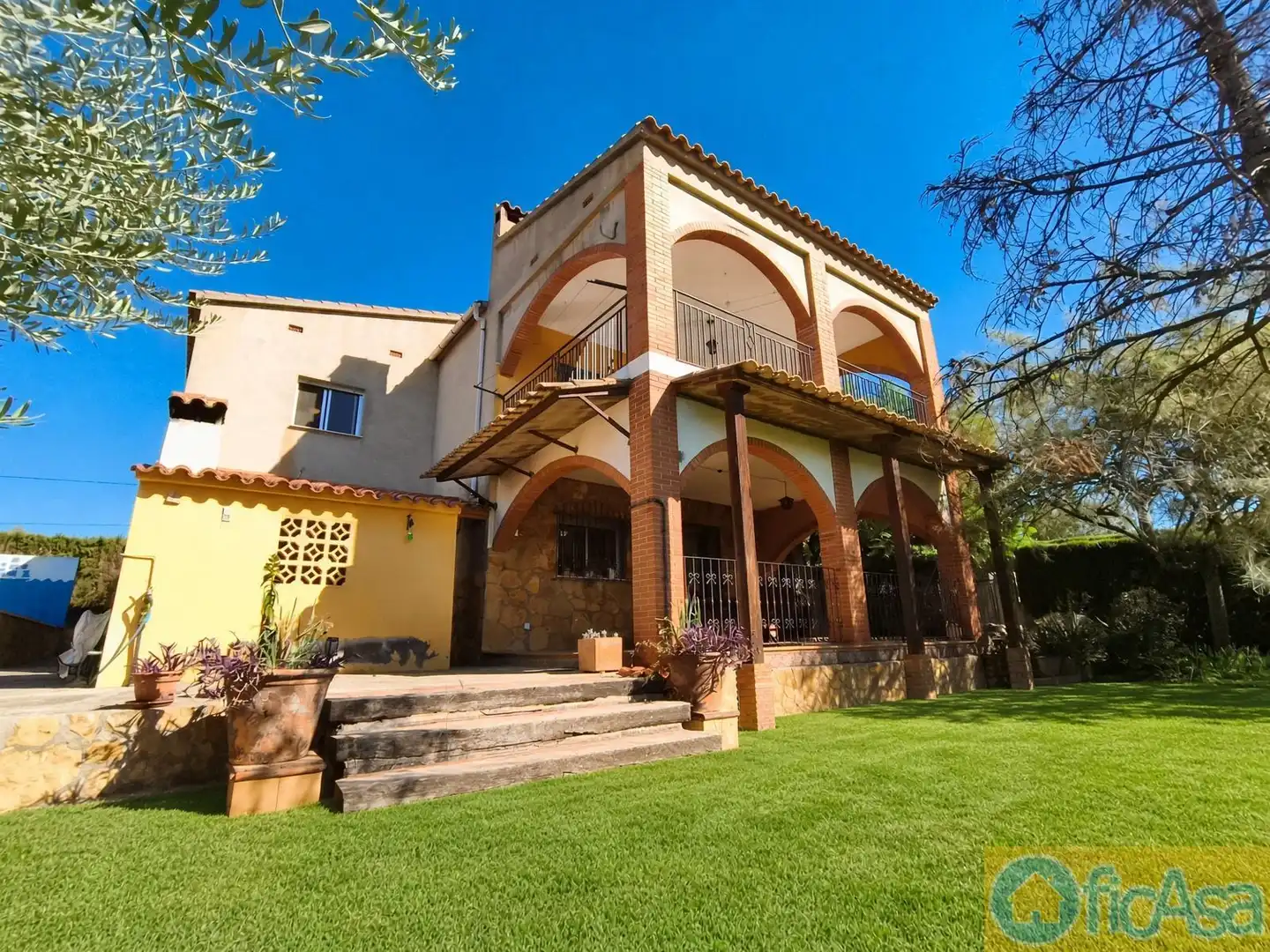 Exterior view of Houses for sale in Borriol  with Terrace, Storage room and Swimming Pool