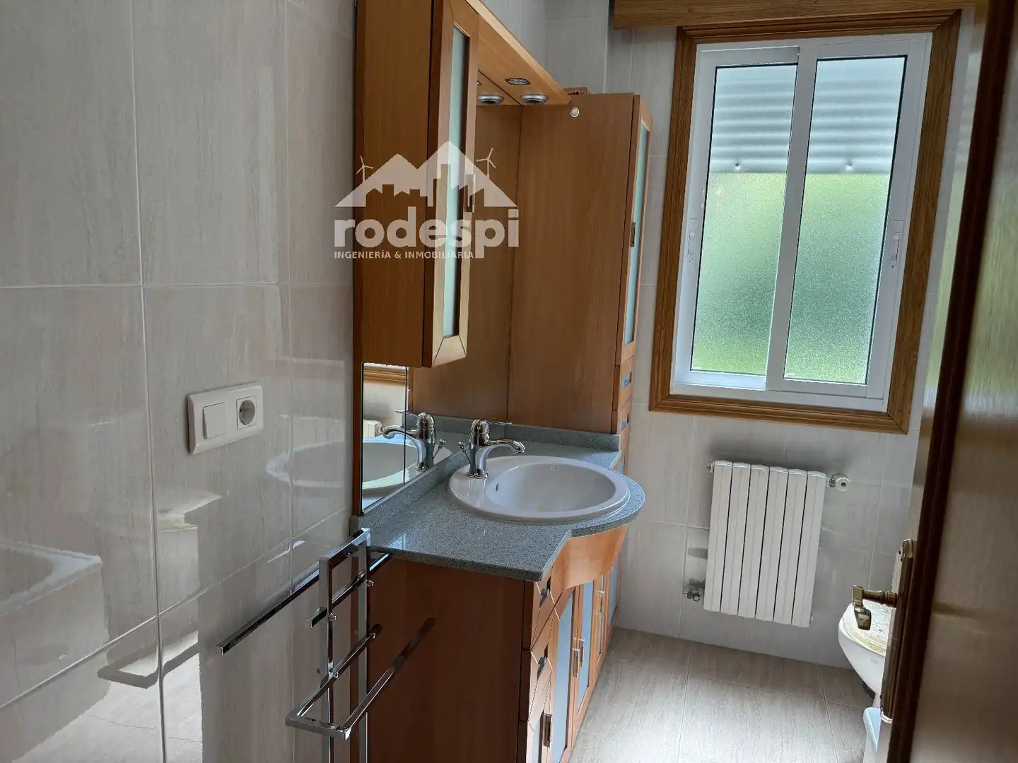 Bathroom of Houses for sale in Melón  with Heating, Terrace and Furnished