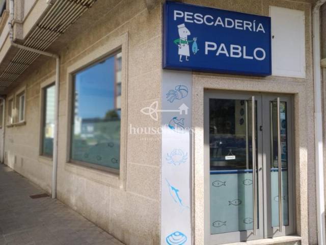 Local comercial en Venta en Canido