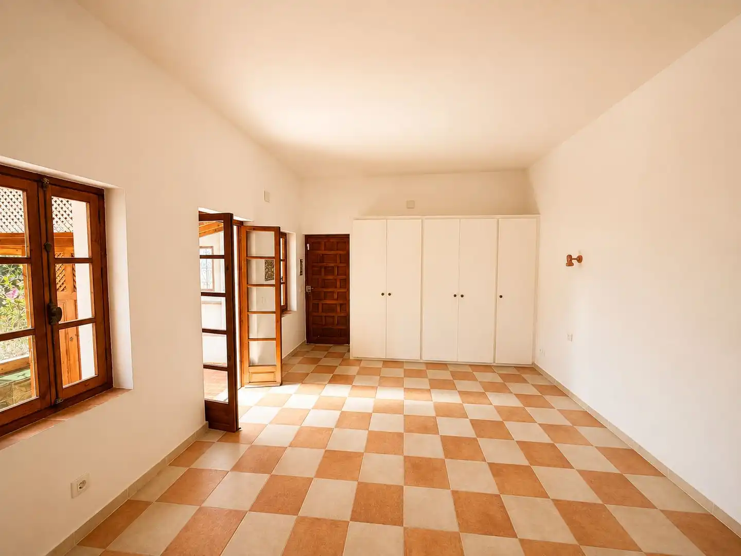 Houses for sale in Almuñécar  with Air Conditioner, Heating and Private garden