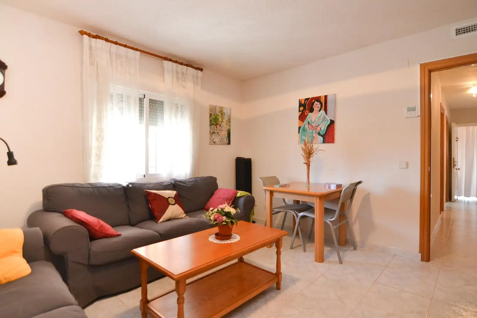Sala d'estar de Casa o xalet en venda en Casarrubios del Monte amb Calefacció, Jardí privat i Terrassa