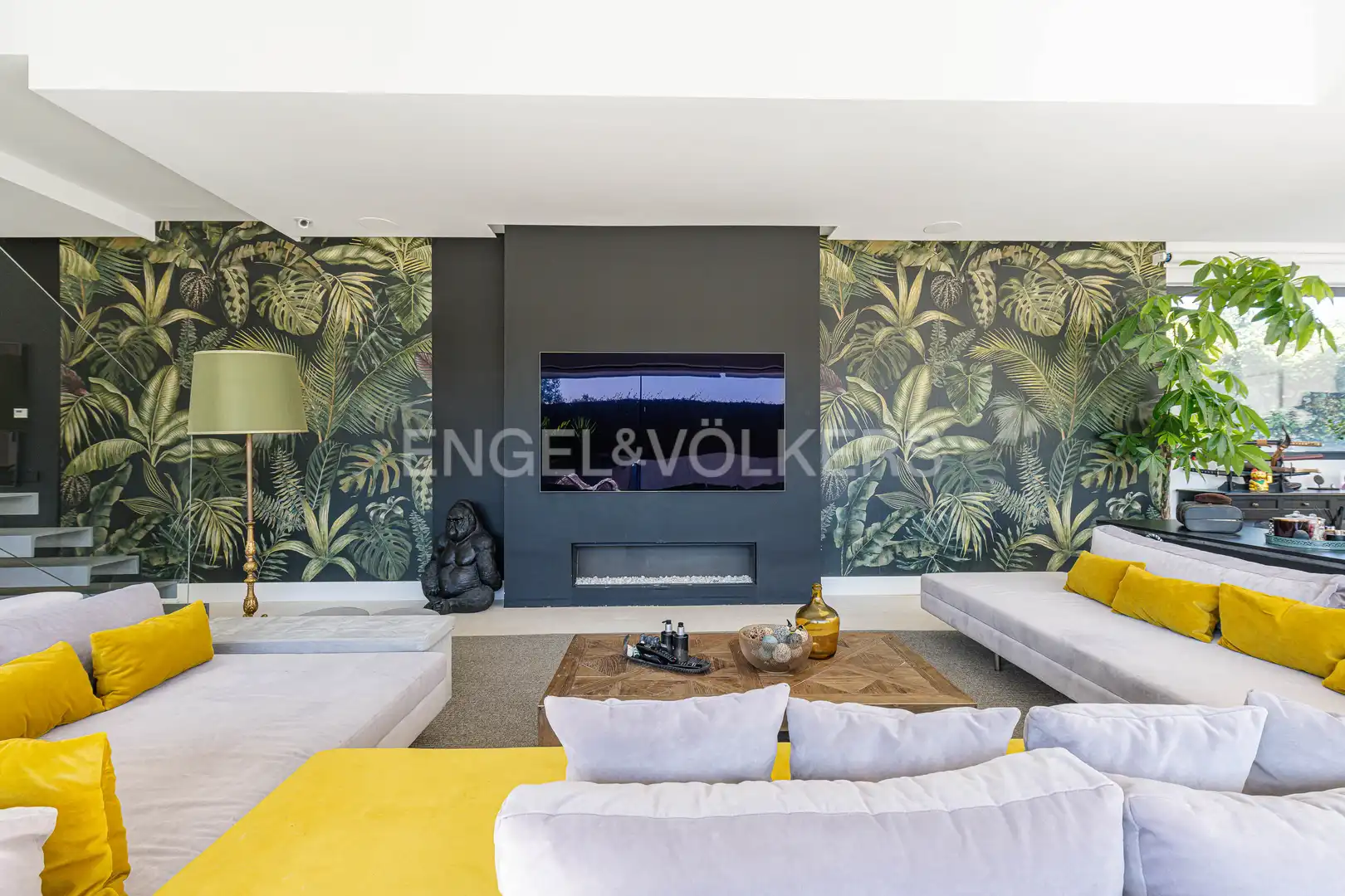 Living room of Houses for sale in Boadilla del Monte  with Heating, Private garden and Storage room