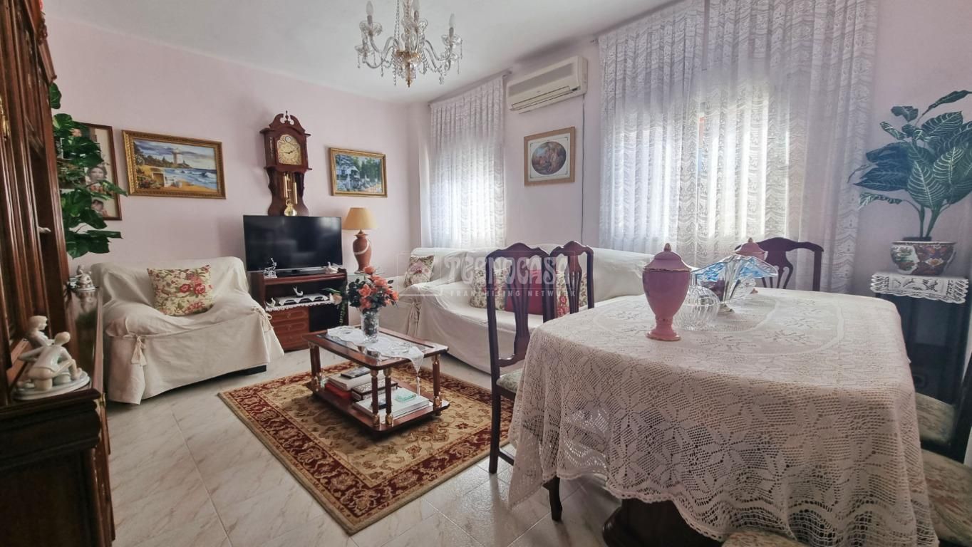 Living room of Flat for sale in  Madrid Capital  with Air Conditioner