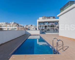 Swimming pool of Attic for sale in L'Hospitalet de Llobregat  with Air Conditioner, Terrace and Swimming Pool