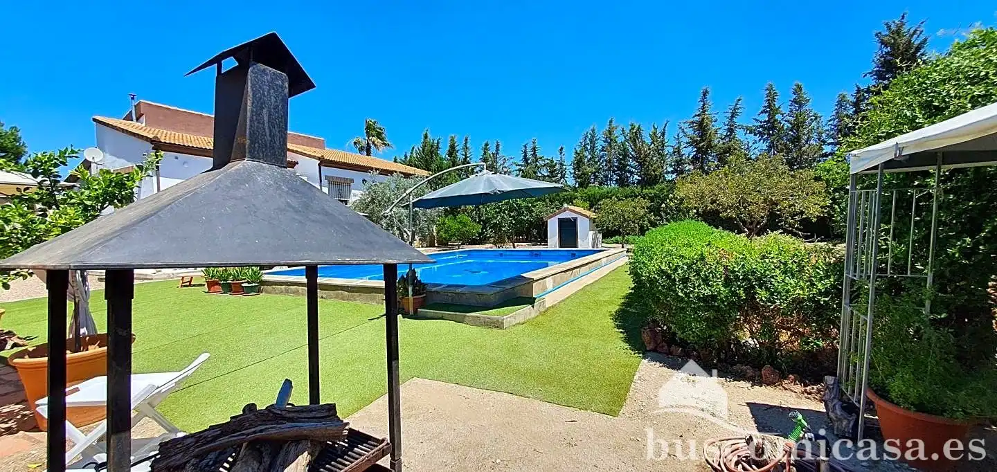 Jardí de Casa o xalet en venda en Linares amb Aire condicionat, Calefacció i Jardí privat