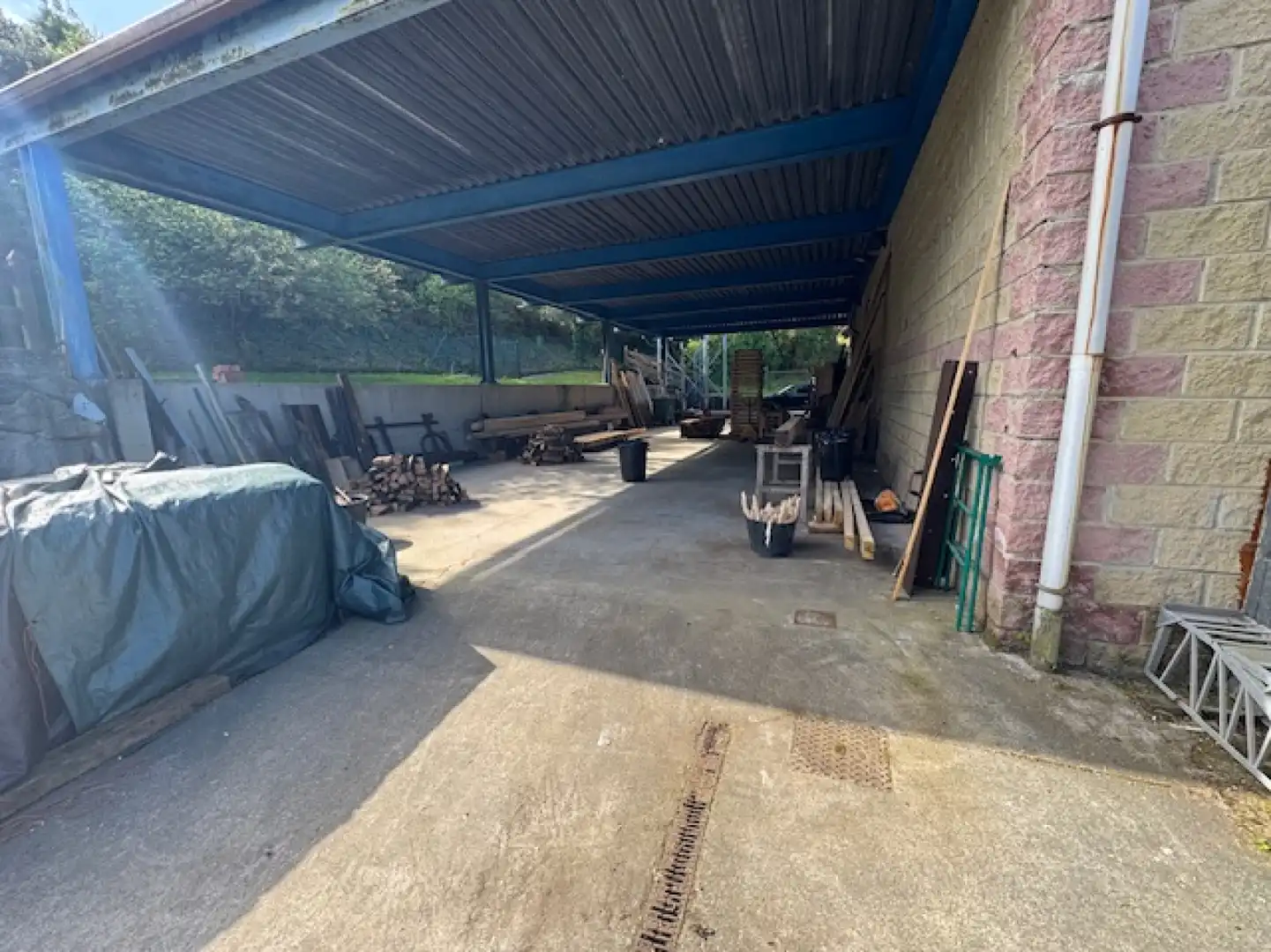 Industrial buildings for sale in Carreño
