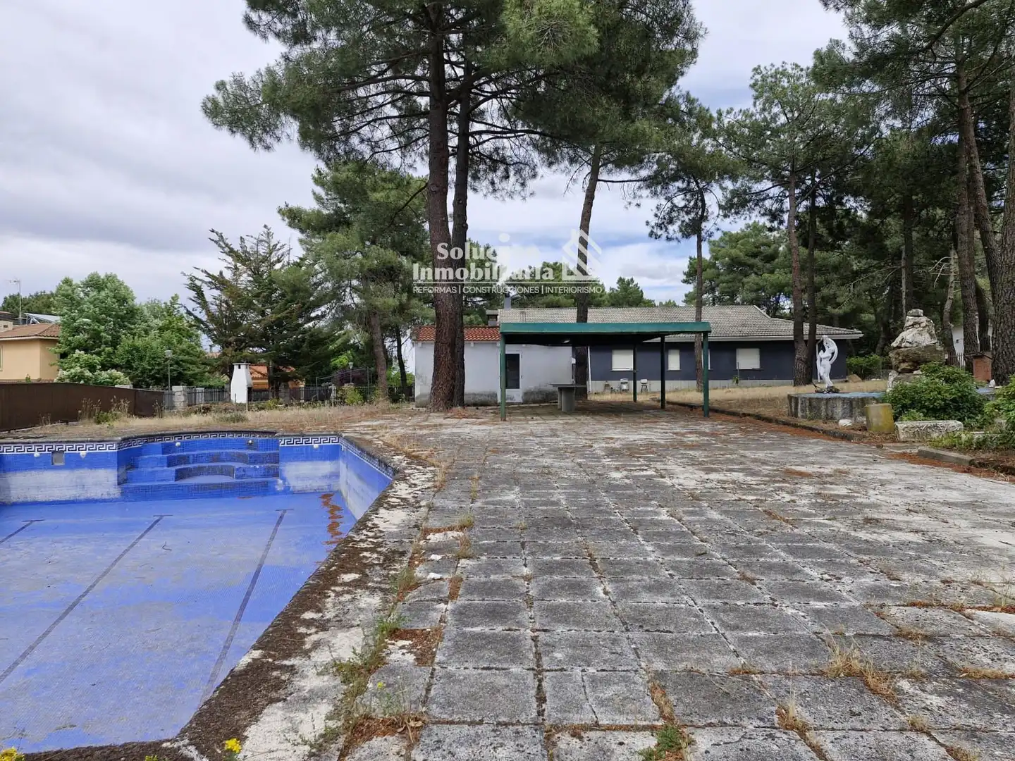 Einfamilien-Reihenhaus zum Verkauf in Alba de Tormes mit Heizung, Abstellraum und Schwimmbad