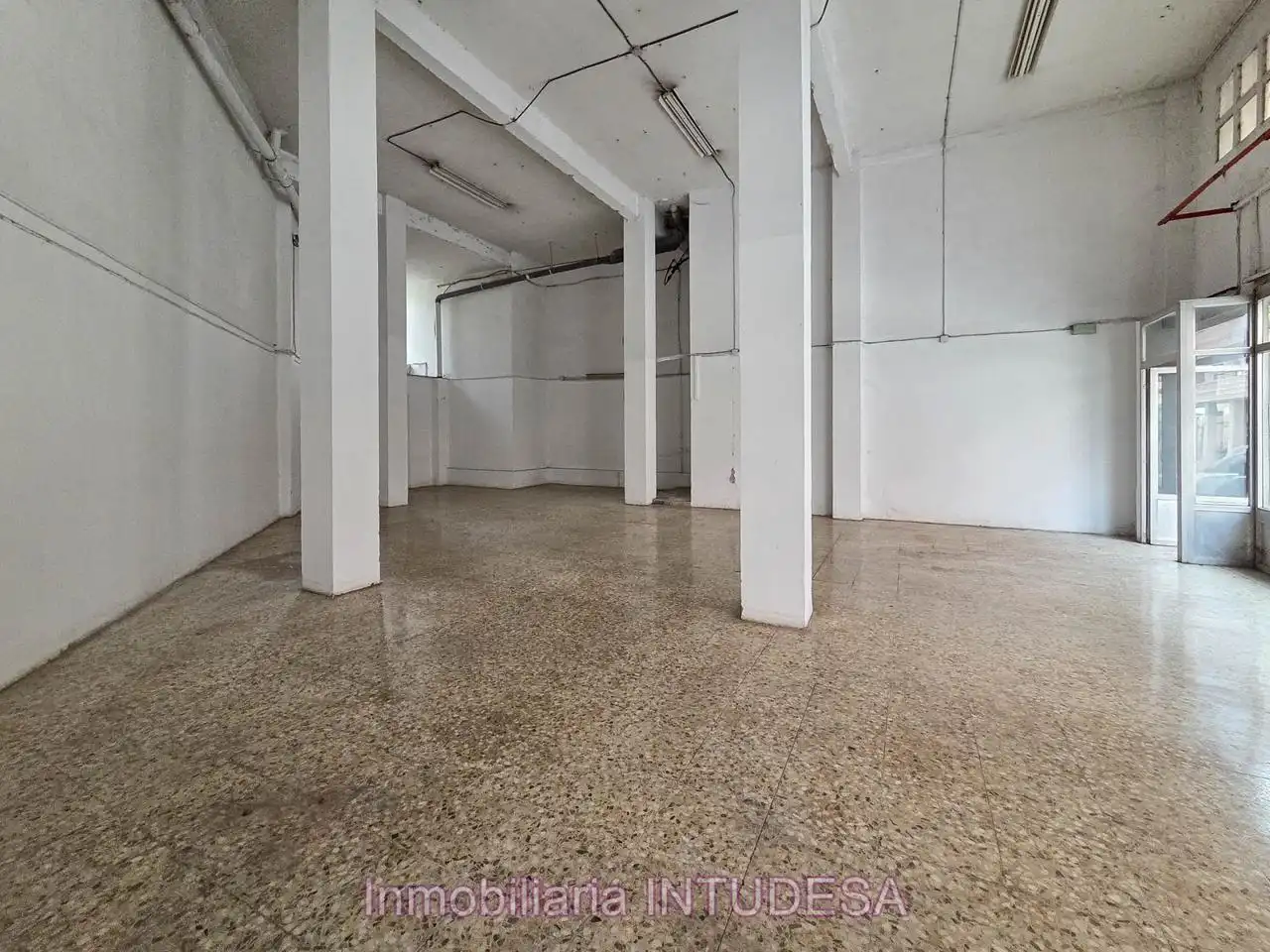 Local comercial de lloguer a Diaz Bravo, imagen 6