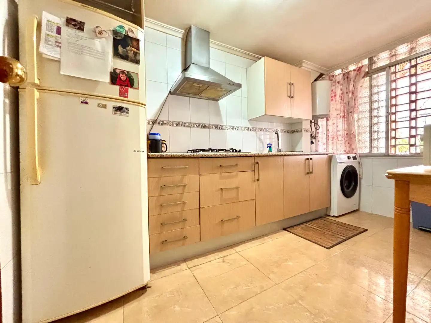 Cocina de Piso en venta en Alicante / Alacant con Aire acondicionado, Amueblado y Lavadora