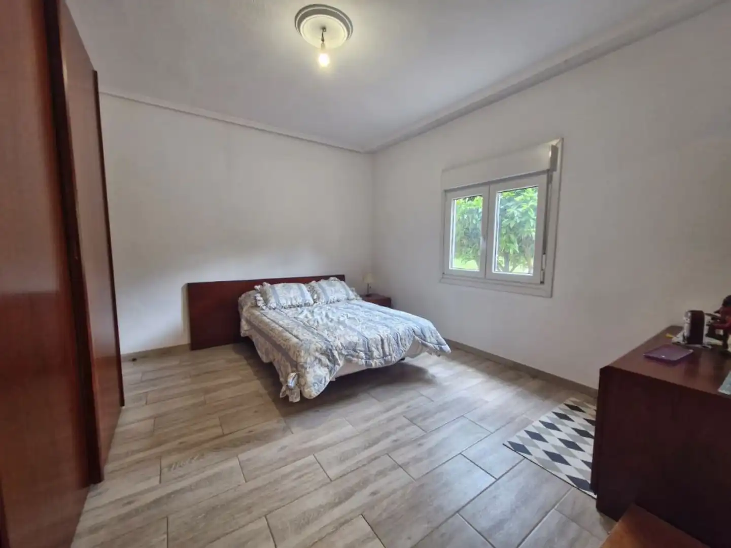 Dormitori de Casa o xalet en venda en Los Corrales de Buelna  amb Calefacció, Jardí privat i Terrassa