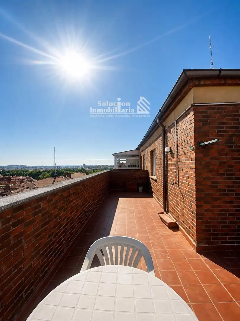 Terraza de Ático de alquiler en Salamanca con Calefacción, Terraza y Amueblado