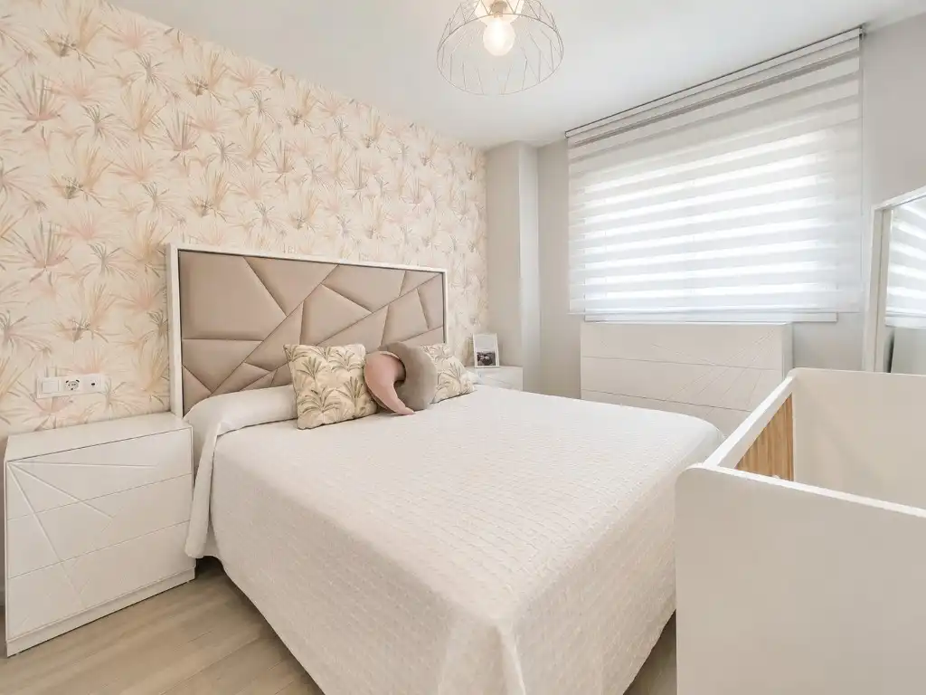 Bedroom of Flat for sale in Córdoba  with Air Conditioner, Terrace and Swimming Pool