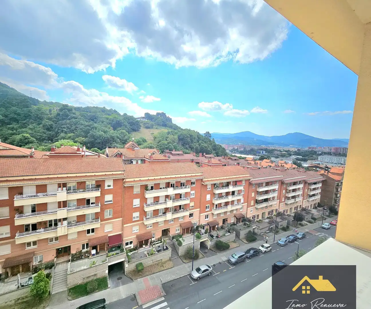 Exterior view of Flat for sale in Etxebarri, Bizkaia