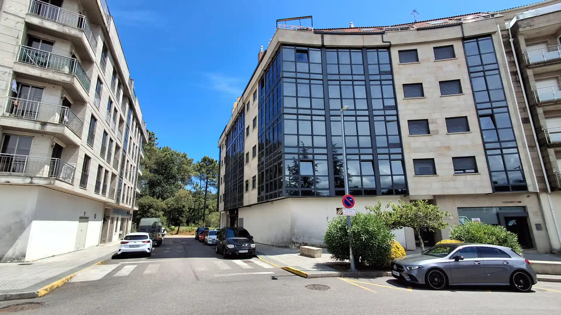 Vista exterior de Àtic en venda en Boiro amb Calefacció, Terrassa i Traster
