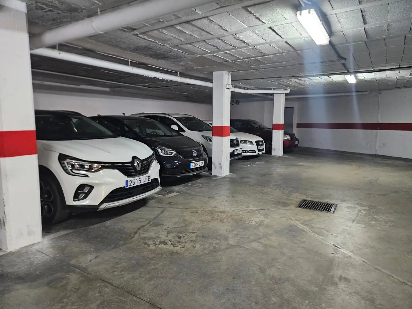 Parkplatz von Wohnung zur Miete in Dos Hermanas mit Klimaanlage, Terrasse und Möbliert