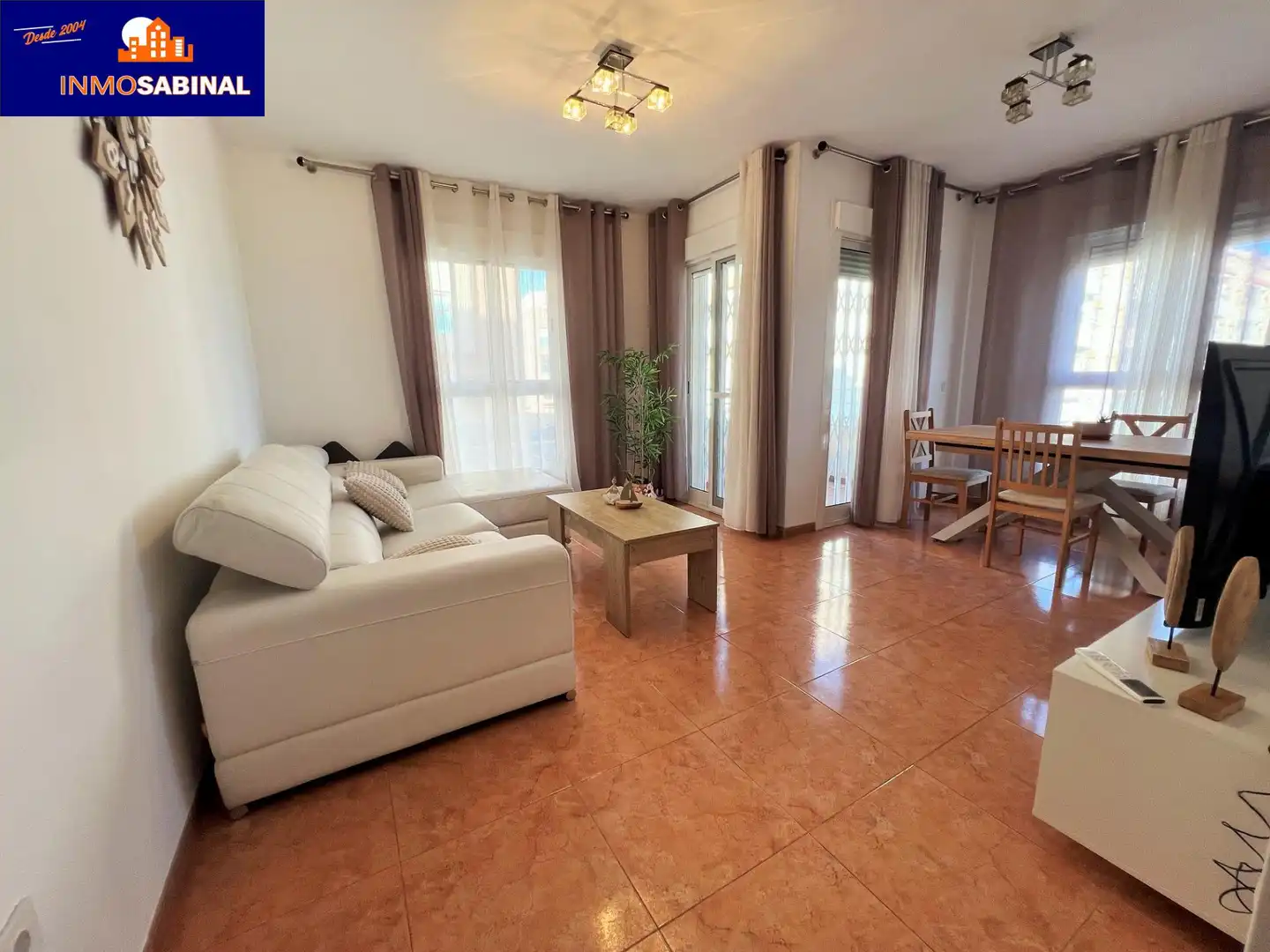 Sala d'estar de Pis en venda en Roquetas de Mar ciudad