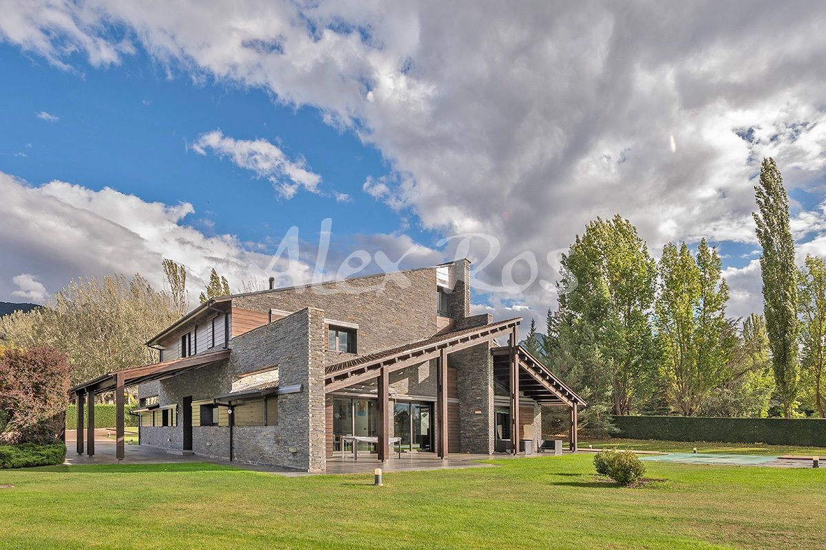Exterior view of House or chalet for sale in Prats i Sansor  with Heating and Swimming Pool