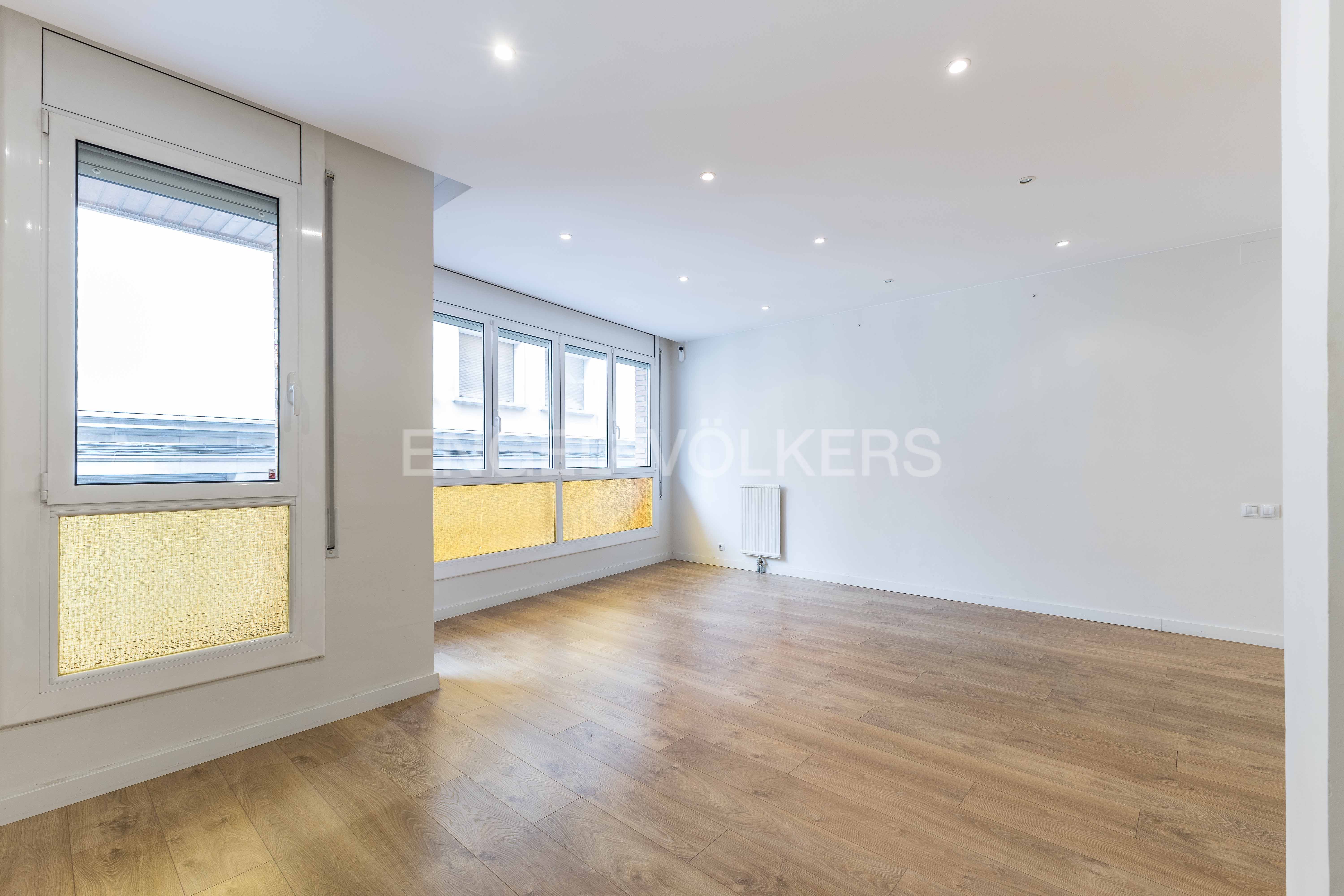 Vista exterior de Apartament en venda en  Barcelona Capital amb Aire condicionat, Calefacció i Parquet