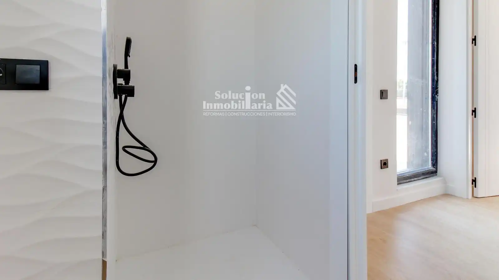 Bathroom of Detached homes for sale in Carbajosa de la Sagrada  with Heating, Terrace and Storage room
