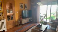 Sala d'estar de Casa adosada en venda en Sanxenxo amb Terrassa i Balcó