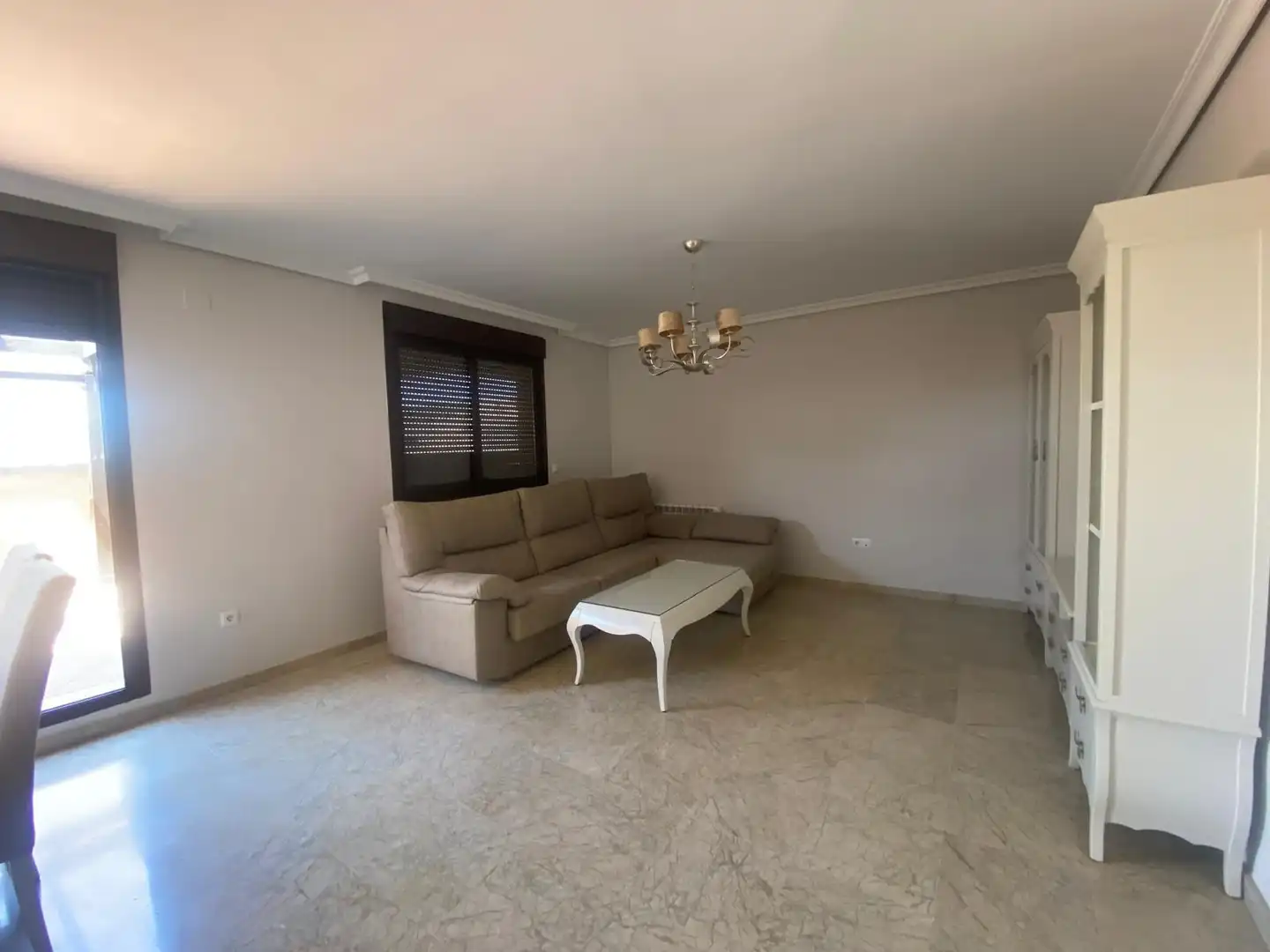 Sala d'estar de Àtic en venda en Córdoba amb Aire condicionat, Terrassa i Traster
