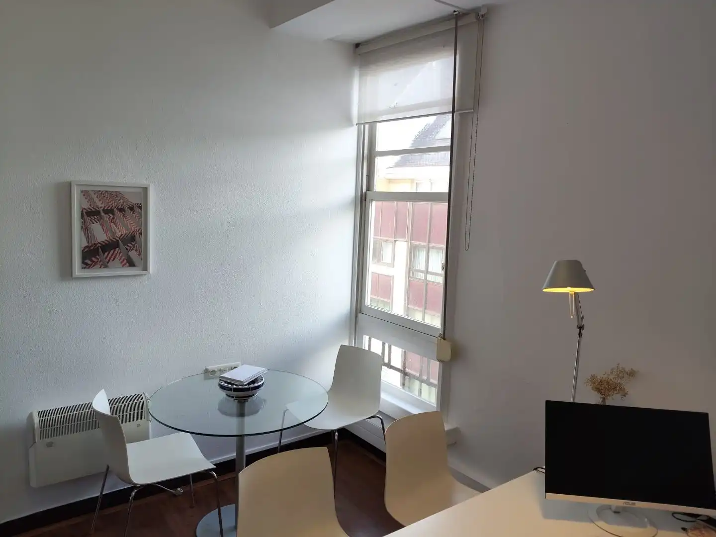 Esszimmer von Büro zur Miete in A Coruña Capital  mit Möbliert