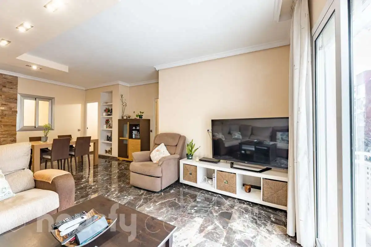 Living room of Flat for sale in Pallejà  with Air Conditioner, Heating and Balcony