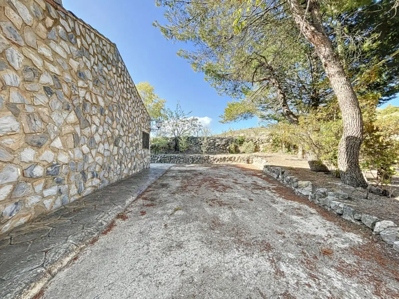 Casa rustica con giardino in vendita a Confrides, imagen 31