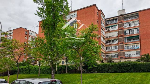 Piso en Venta en Calle de la Concepción en Palomeras Bajas