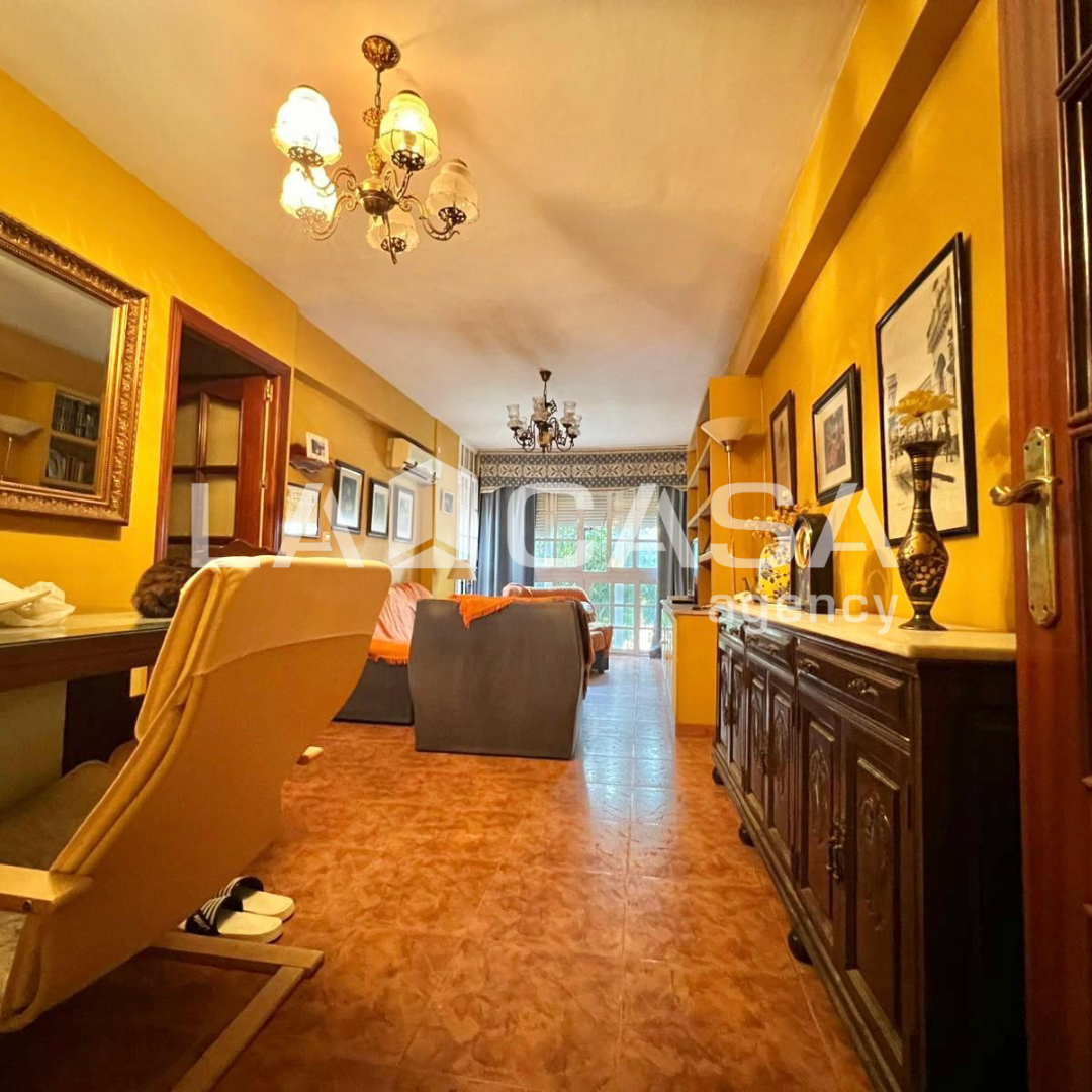 Living room of Flat for sale in  Sevilla Capital