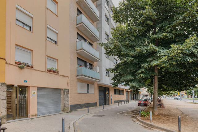 Piso en Venta en C/ Paisos Catalans  en Mas Masó - Hospital