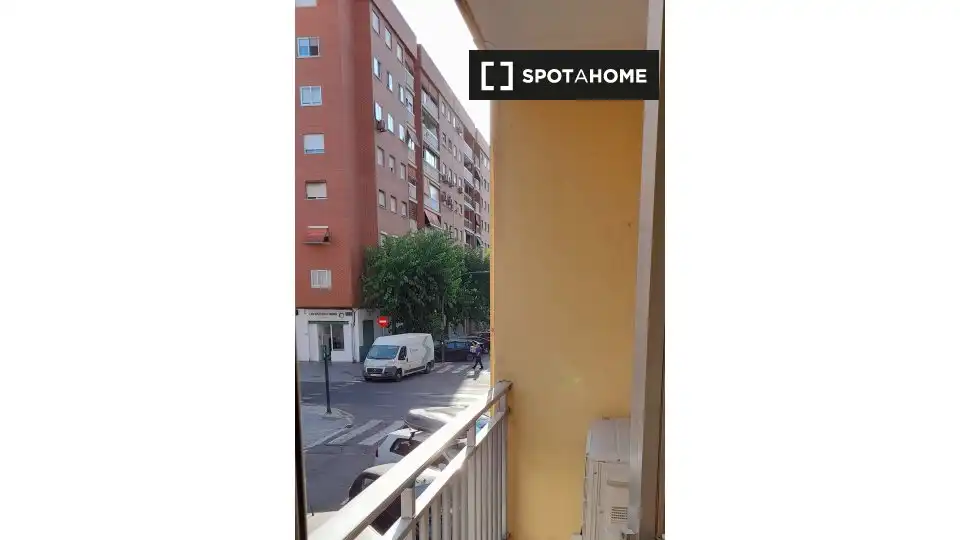 Vista exterior de Pis de lloguer en Valencia amb Aire condicionat, Calefacció i Moblat