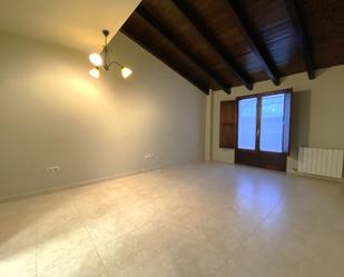 Flat to rent in Anglès  with Air Conditioner, Heating and Balcony