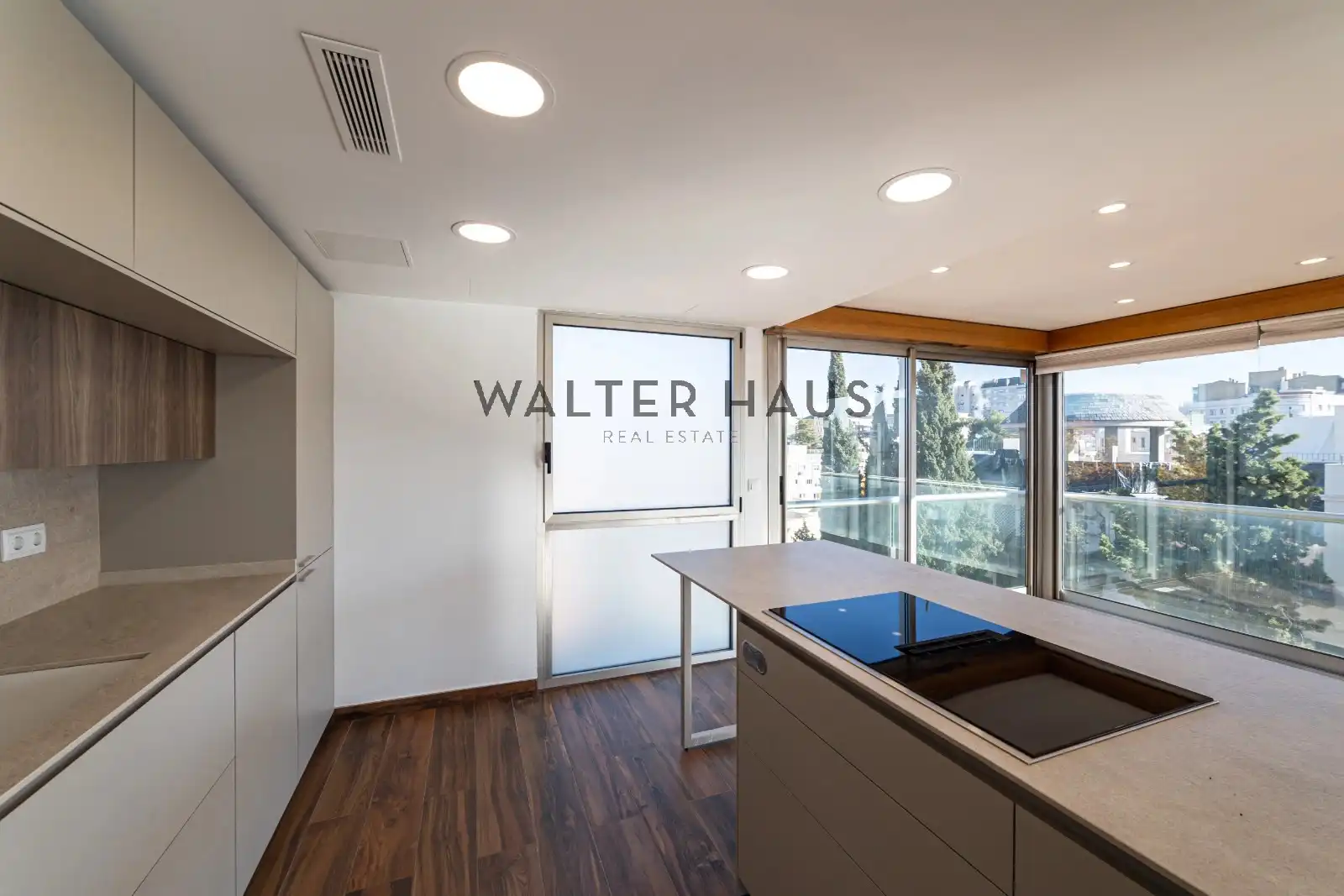 Cocina de Piso en venta en Madrid con Aire acondicionado, Calefacción y Jardín privado