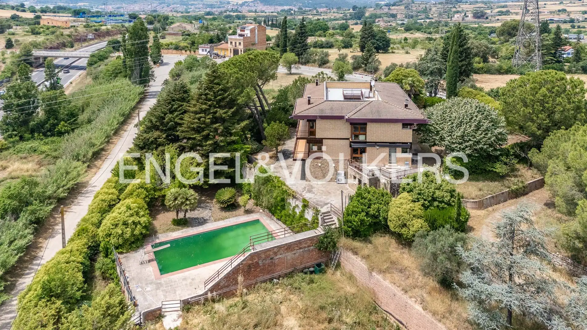 Vista exterior de Finca rústica en venda en Manresa amb Calefacció, Jardí privat i Terrassa