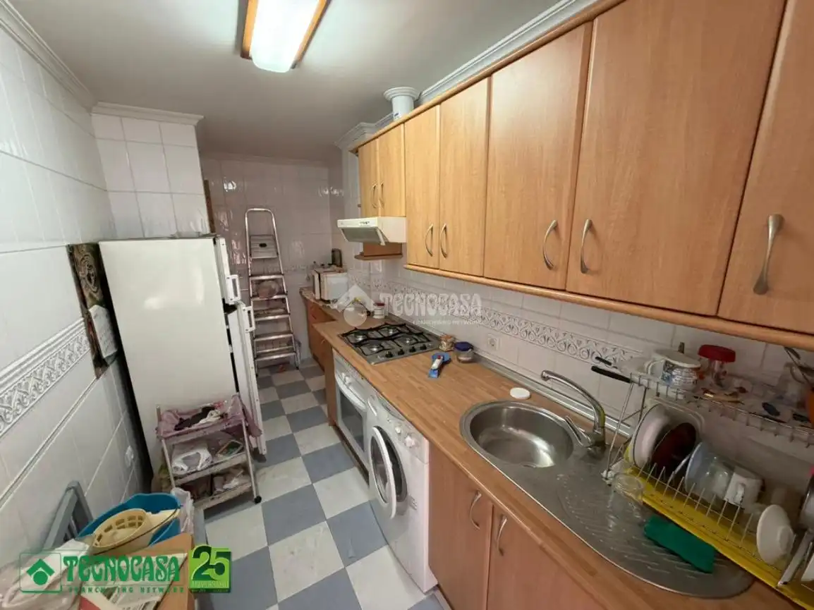 Cocina de Piso en venta en Ciudad Real con Calefacción y Trastero