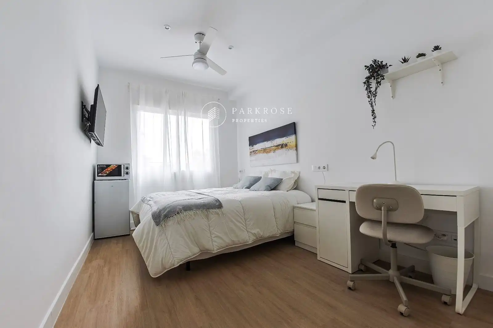 Schlafzimmer von Wohnung zur Miete in Barcelona mit Parkett, Möbliert und Ofen