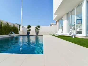 Casa con piscina en venta en Gran Alacant