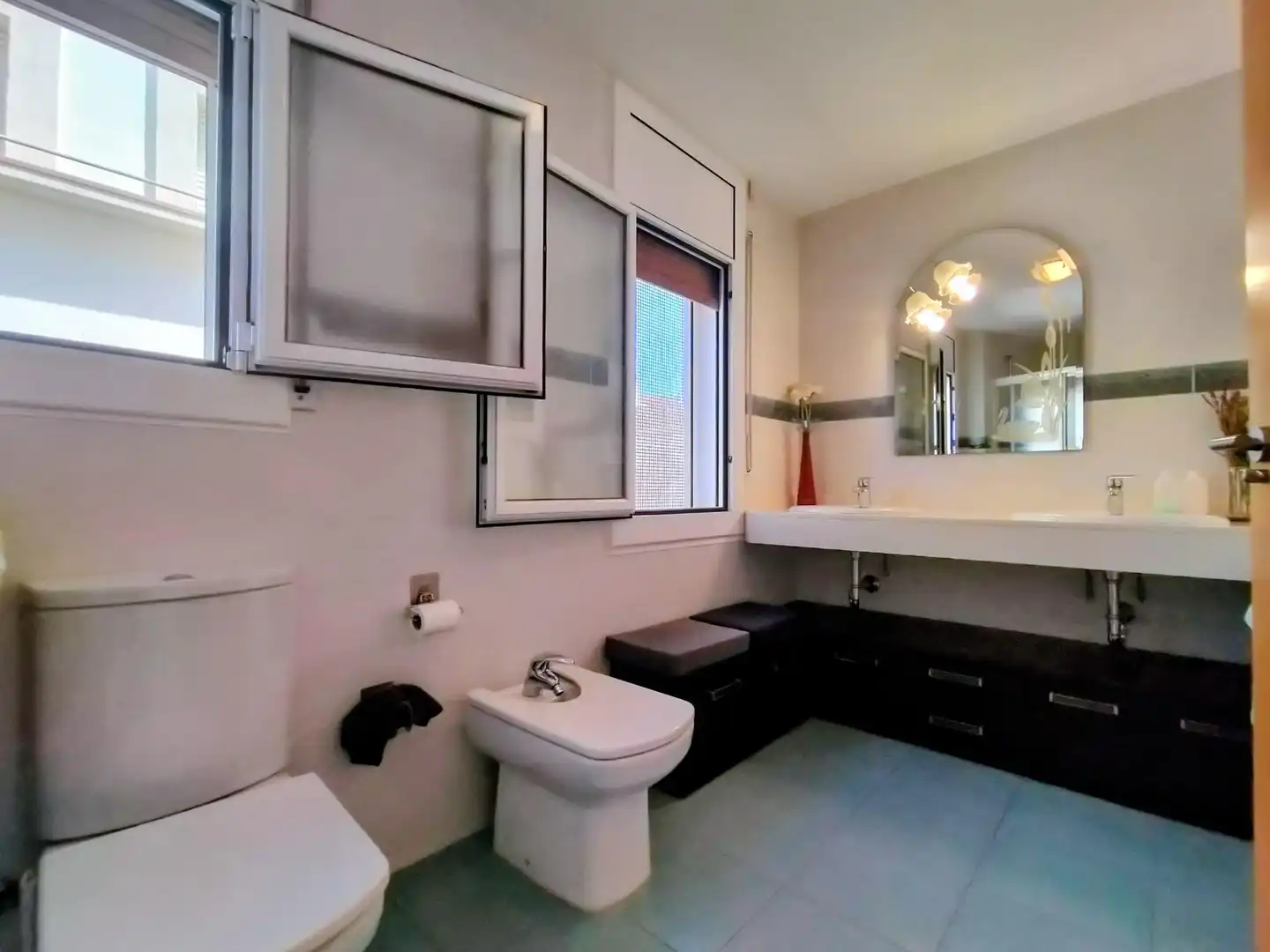 Bathroom of Apartments for sale in Vilanova i la Geltrú  with Heating, Terrace and Balcony