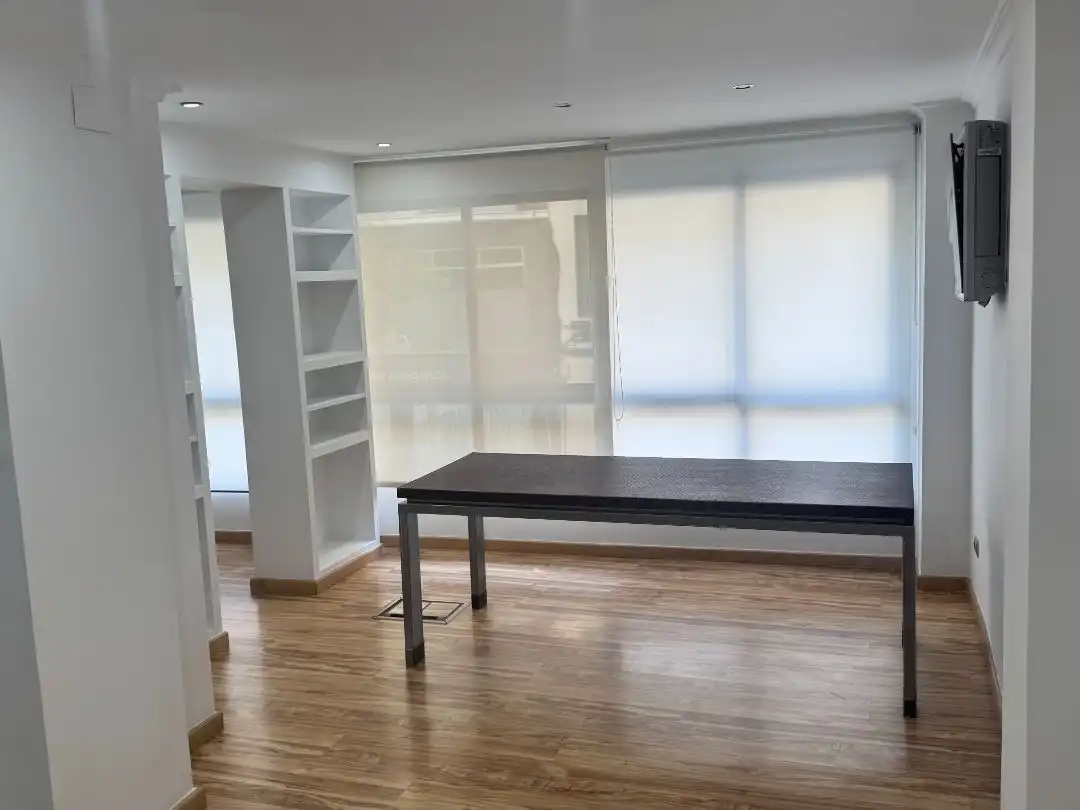 Comedor de Oficina de alquiler en Elche / Elx con Aire acondicionado, Calefacción y Balcón