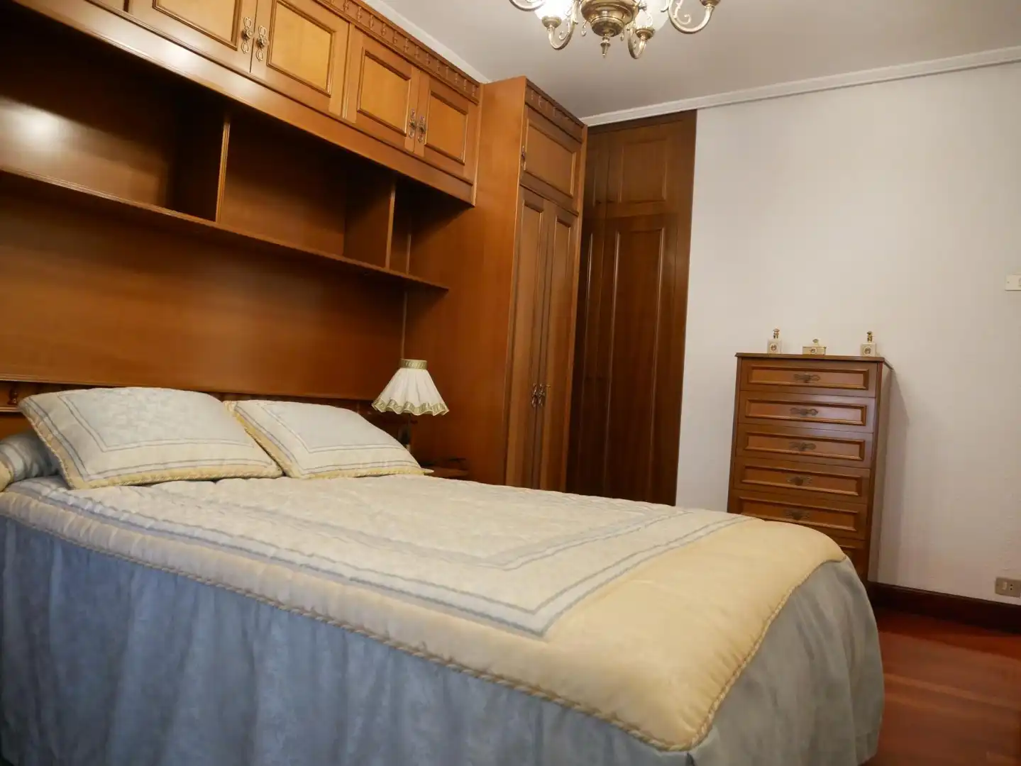 Habitación de Piso en venta en Basauri  con Calefacción y Balcón