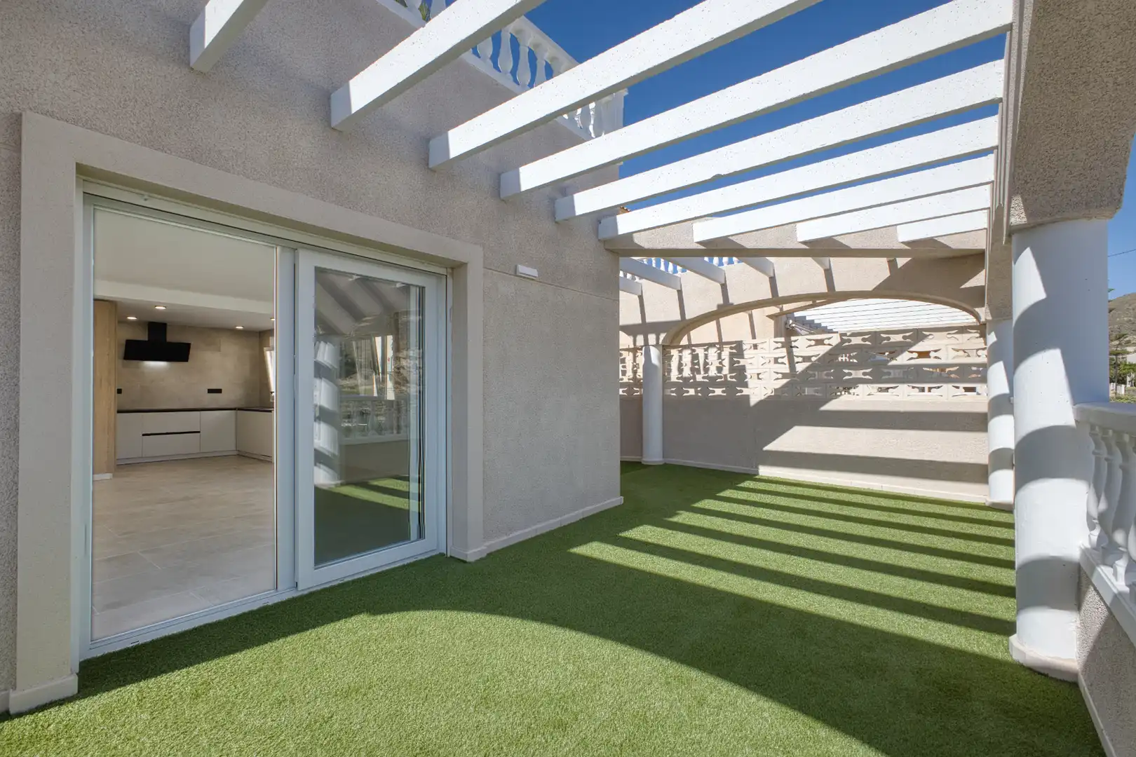 Terrassa de Casa o xalet en venda en El Campello amb Aire condicionat, Calefacció i Jardí privat
