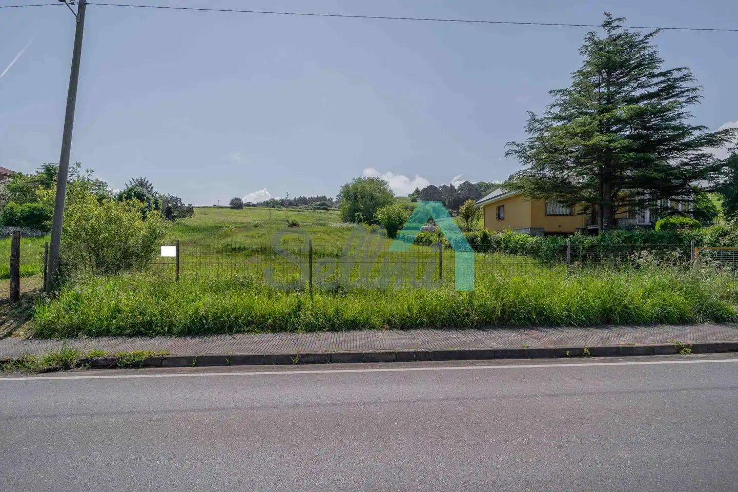 Residencial en venda en Castrillón