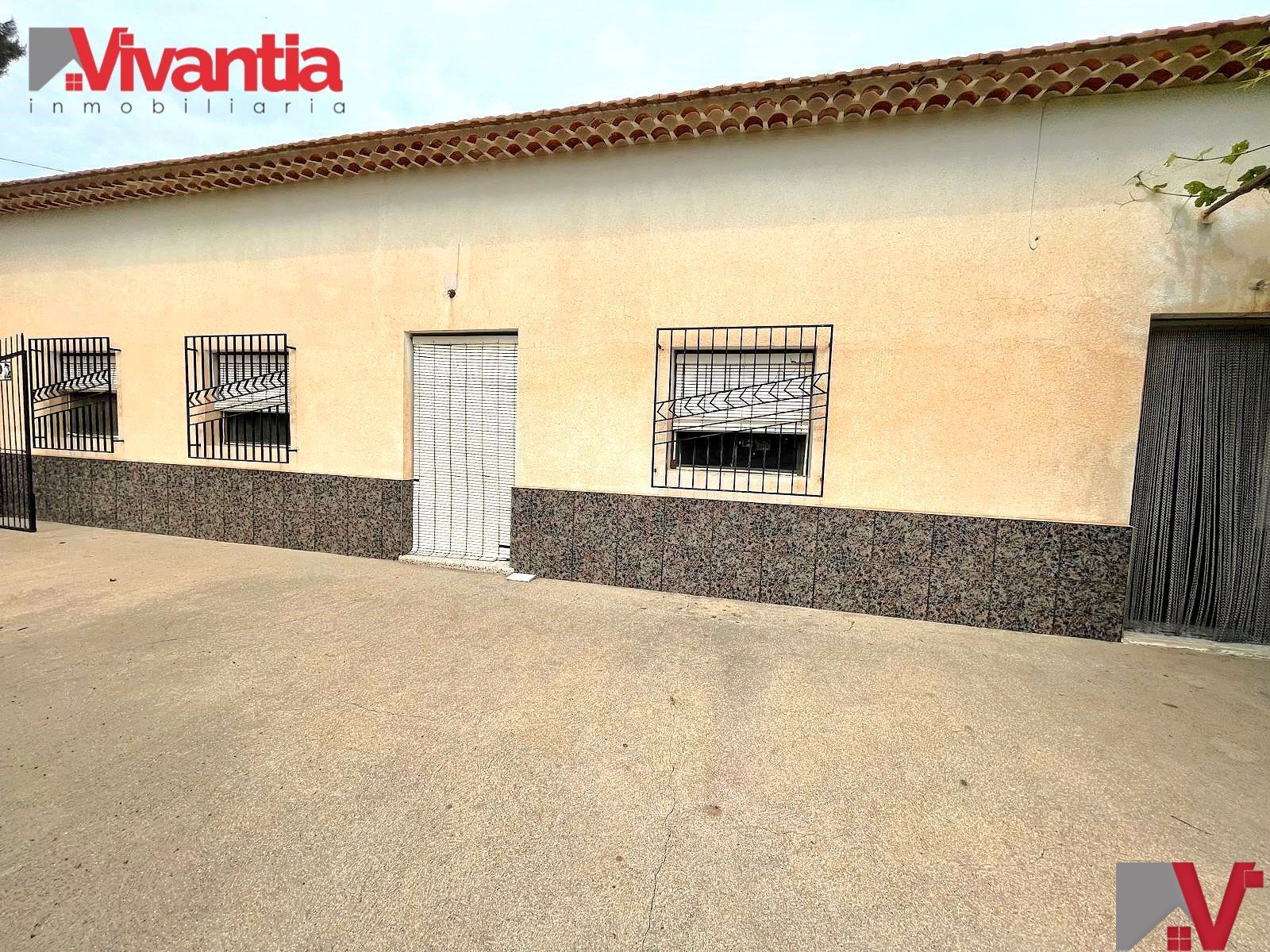 Vista exterior de Casa o xalet en venda en Lorca amb Jardí privat, Terrassa i Traster