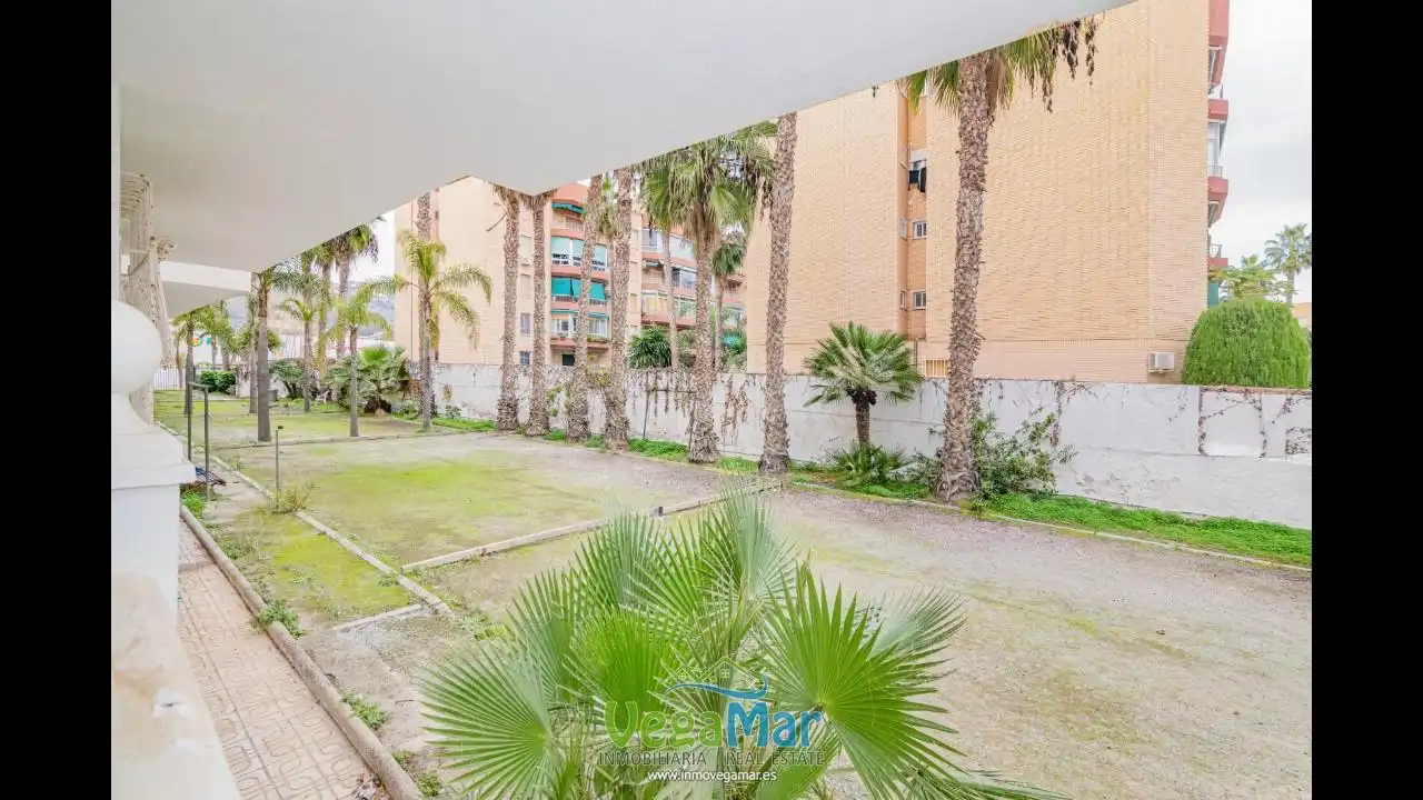 Vista exterior de Planta baixa en venda en Almuñécar amb Terrassa i Moblat