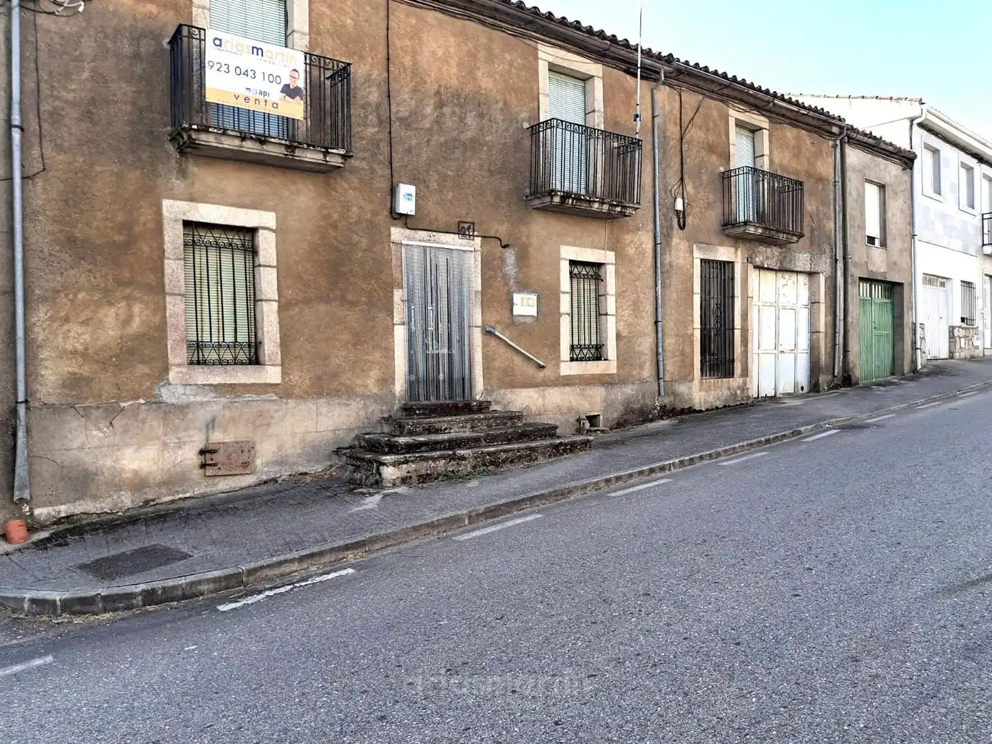 Exterior view of Houses for sale in Masueco, Salamanca